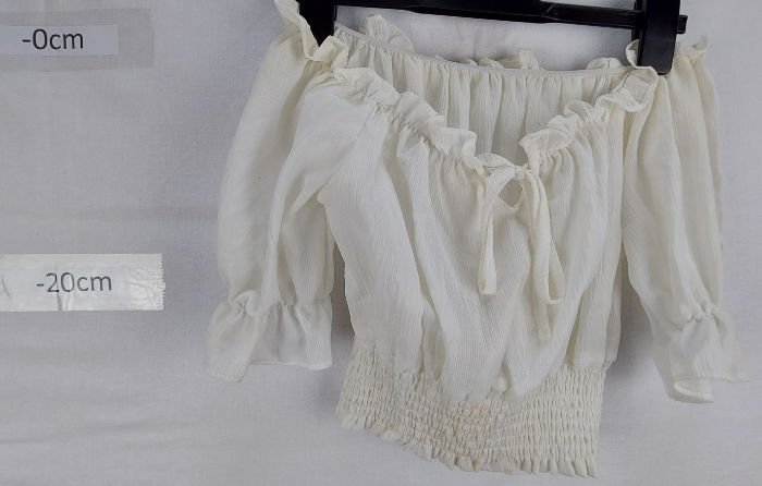 CREAM CROP TOP, PUFFY SHORT SLEEVE