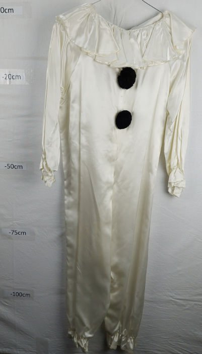 WHITE CLOWN HALLOWEEN CIRCUS