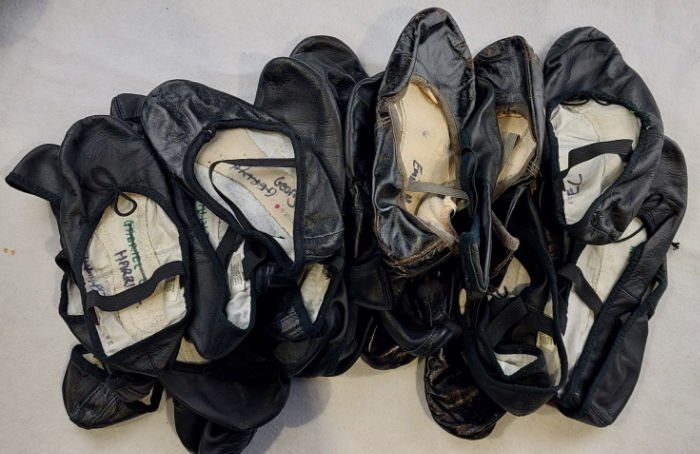 BLACK BALLET SHOES