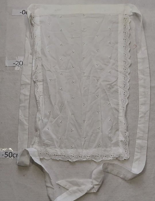 WHITE APRON