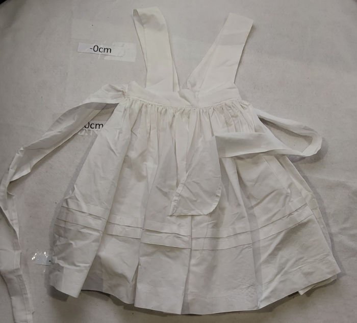 FULL SKIRT WHITE APRON