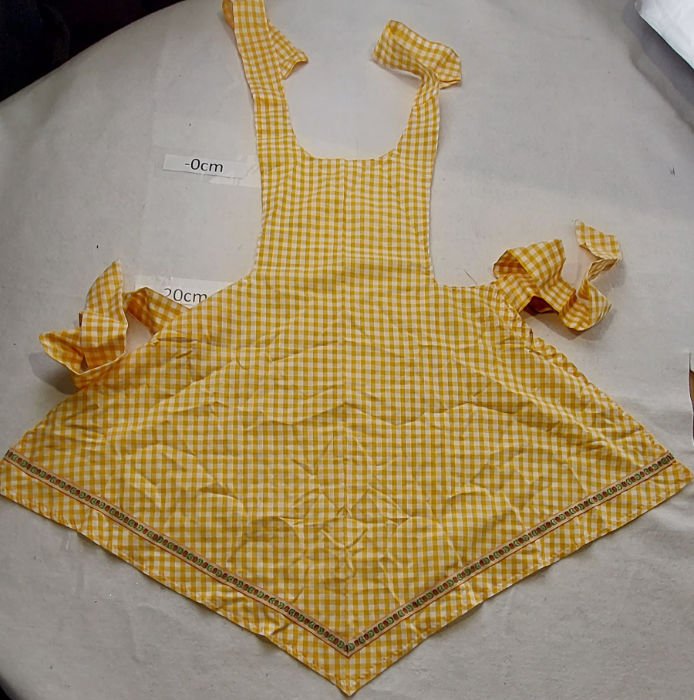FULL  APRON CHECKED (3 COLOURS)