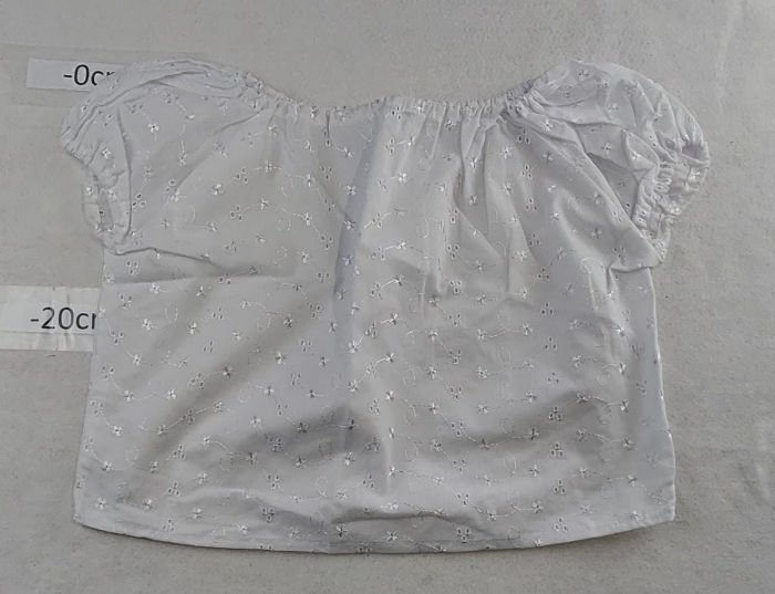 WHITE TOP WITH PUFFY SLEEVE