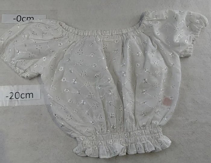WHITE CROP TOP FRILLY