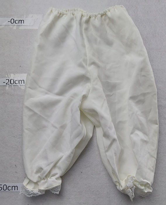 CREAM BLOOMERS