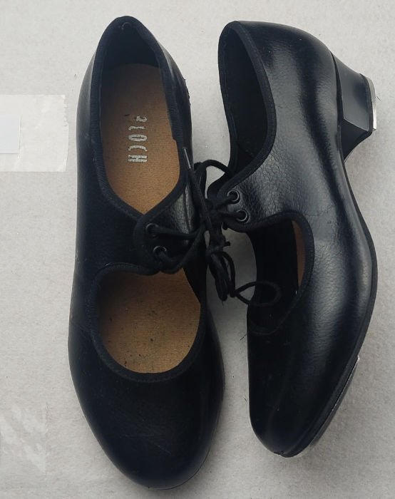 BLACK LEATHER TAP SHOES