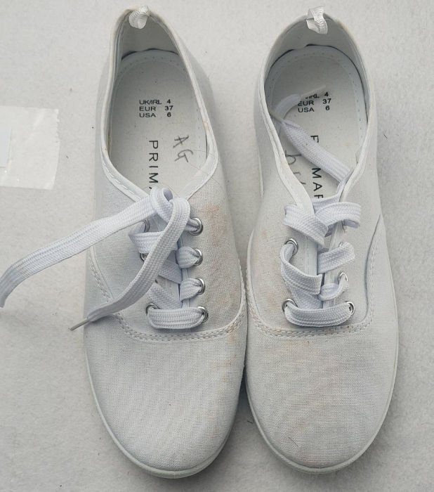 WHITE PUMPS