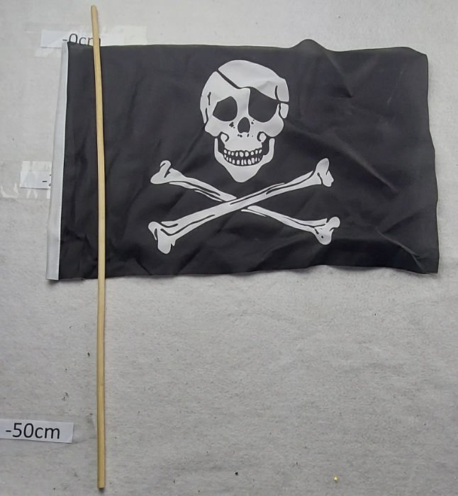 PIRATE FLAG SKULL