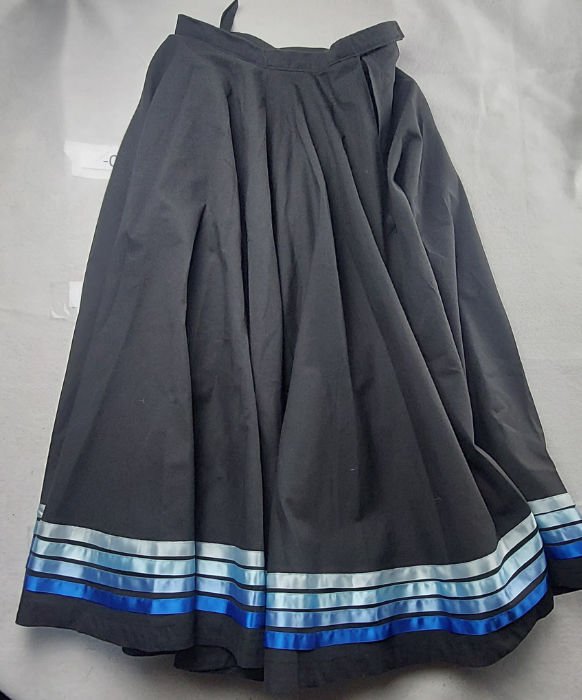 CHARACTER SKIRT