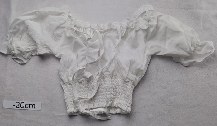 WHITE CROP TOP